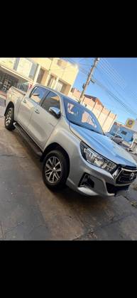 TOYOTA HILUX 2.8 SRV 4X4 CD 16V DIESEL 4P AUTOMÁTICO TOYOTA HILUX 2.8 SRV 4X4 CD 16V DIESEL 4P AUTOMÁTICO